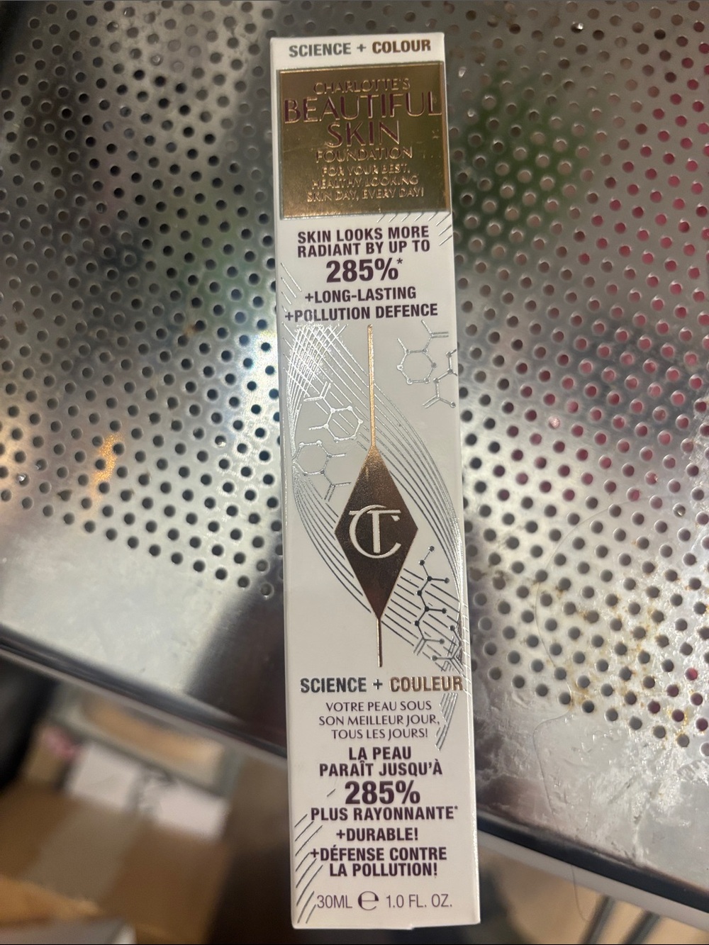 Charlotte tilbury foundation in the color( Natural)
